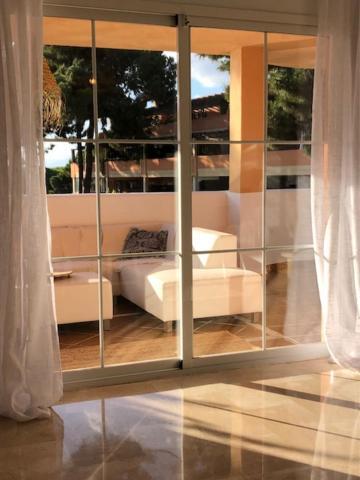 Center 2 Beds Elviria Apartemen Marbella